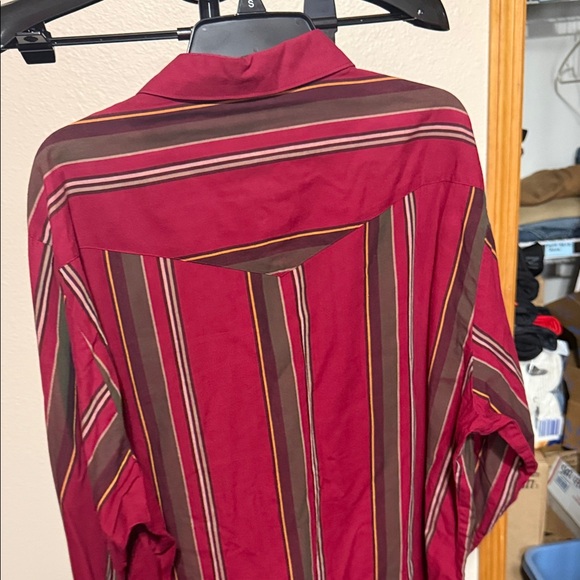 Wrangler Burgundy and Brown Western Shirt - Picture 5 of 5